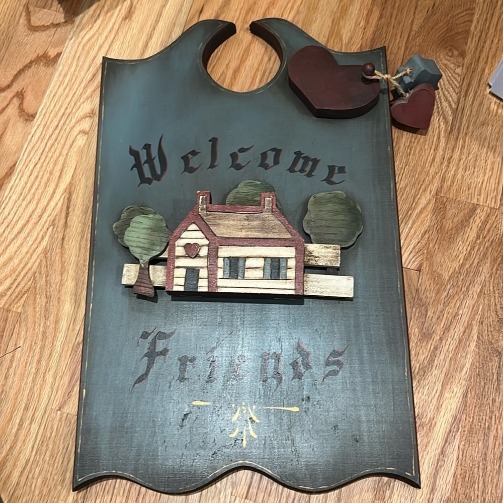 WELCOME FRIENDS WOODEN SIGN - farmhouse vintage old style​